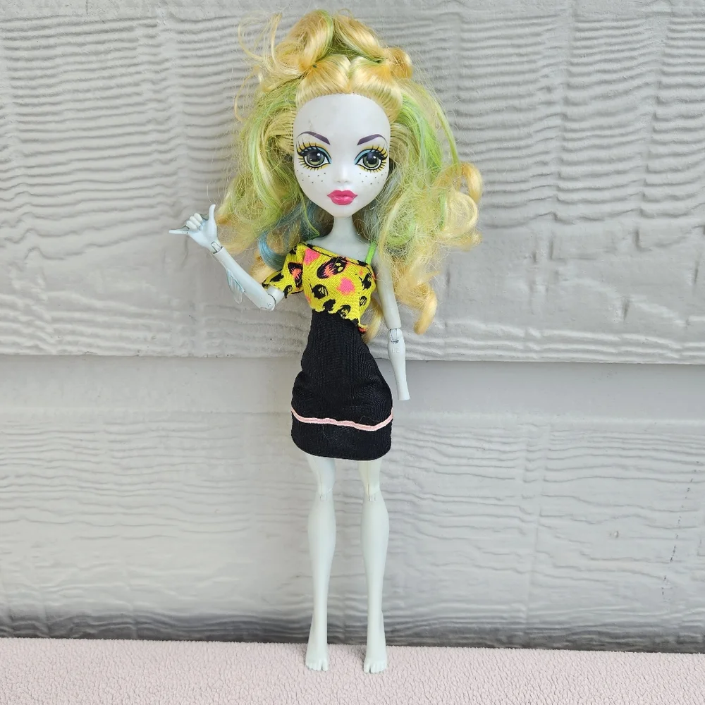 Monster High Lagoona Blue Skultimate Roller Maze Doll Outfit 2008 MISSING HAND